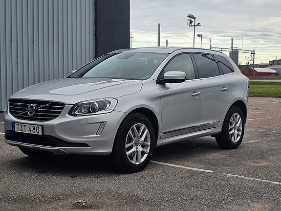 Volvo XC60 25 of 30