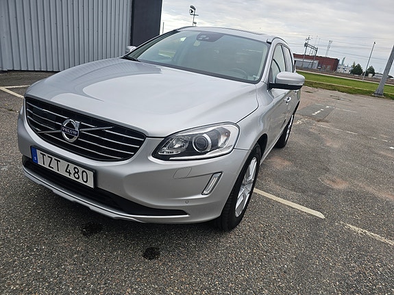 Volvo XC60 6 of 30