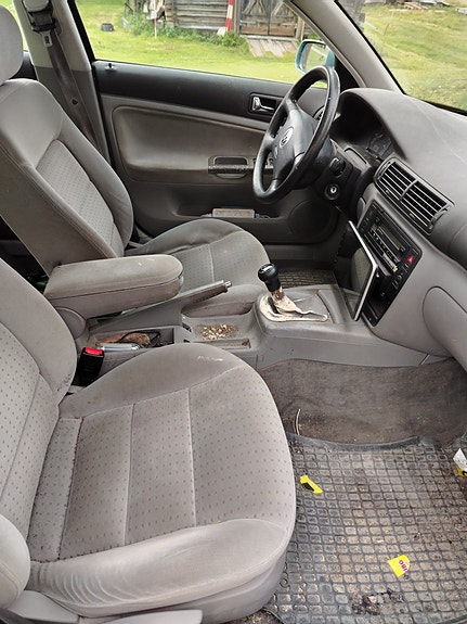 Volkswagen Passat 4 of 7