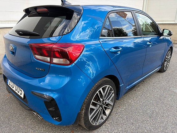 Kia Rio 6 of 9