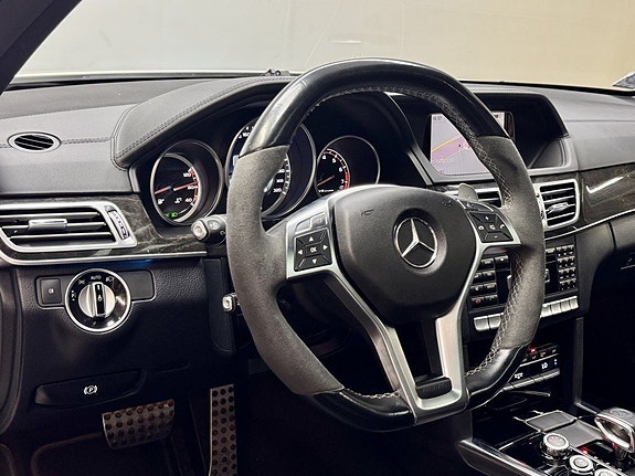Mercedes-Benz E63 10 of 25