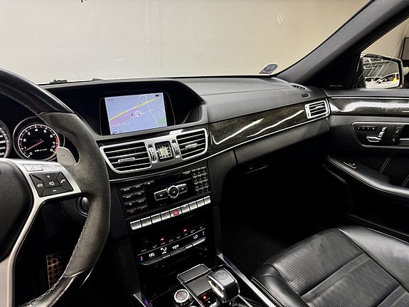 Mercedes-Benz E63 11 of 25