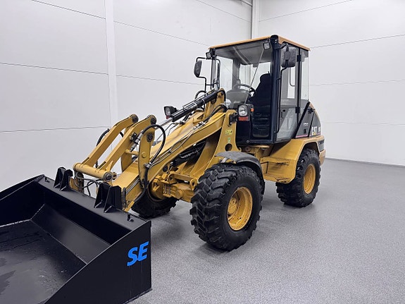 Cat 906 med redskap 3 of 5