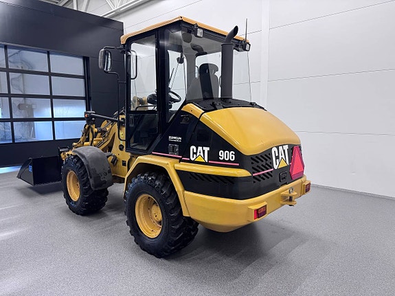 Cat 906 med redskap 2 of 5