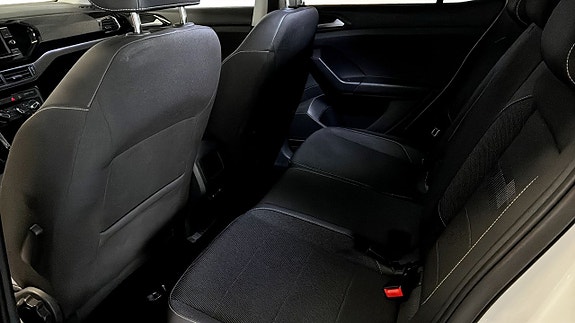 Volkswagen T-Cross 11 of 13