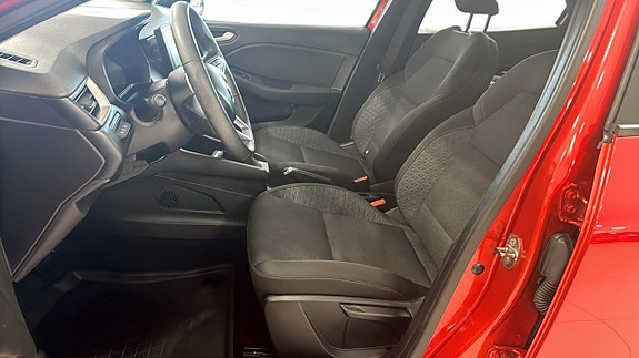 Renault Clio 10 of 12