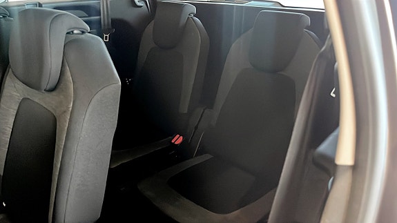 Citroen Grand C4 Picasso 14 of 16