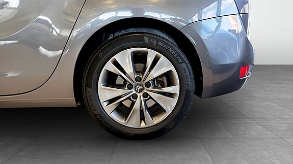 Citroen Grand C4 Picasso 6 of 16