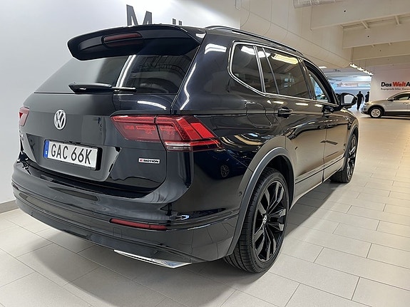 Volkswagen Tiguan Allspace 4 of 21
