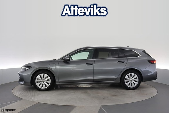Volkswagen Passat 6 of 23