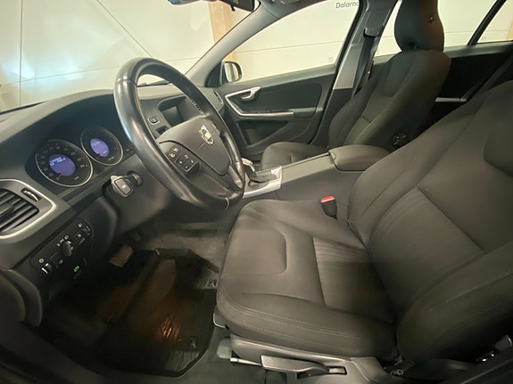 Volvo V60 7 of 15