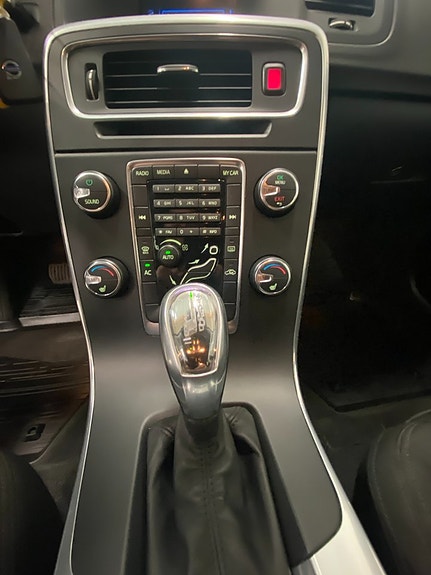 Volvo V60 10 of 15