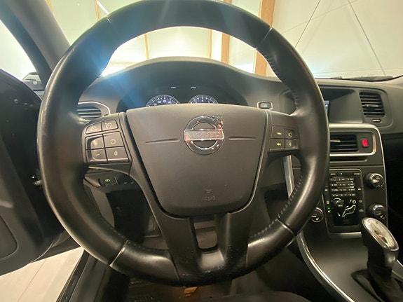 Volvo V60 8 of 15
