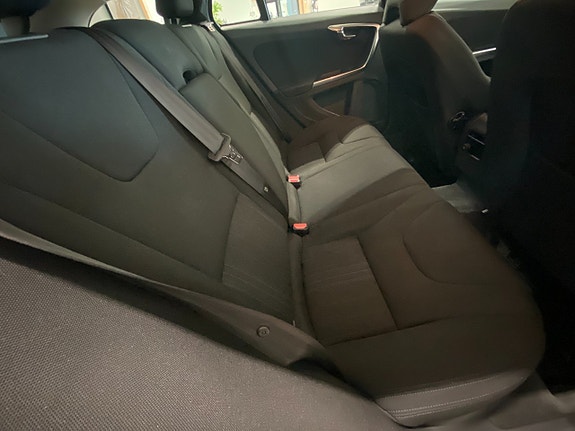 Volvo V60 14 of 15