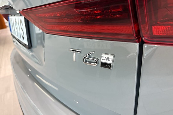 Volvo XC60 12 of 30