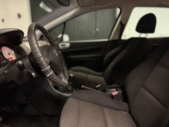 Peugeot 307 7 of 15
