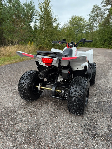Polaris Outlaw 70 2 of 3