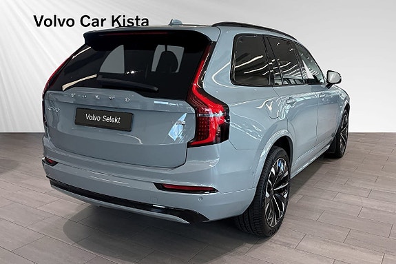 Volvo XC90 5 of 30