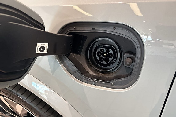 Volvo XC90 18 of 30