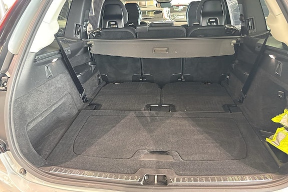 Volvo XC90 13 of 30
