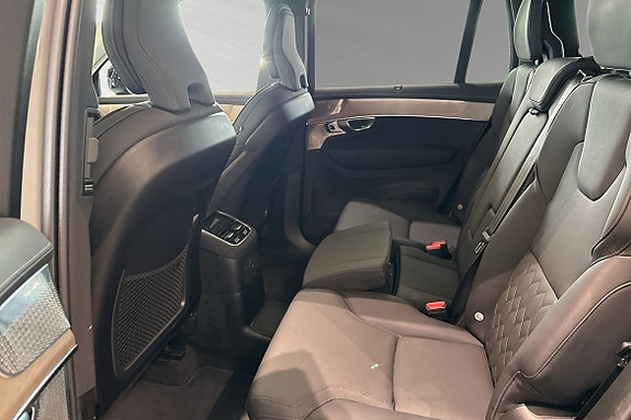 Volvo XC90 8 of 30
