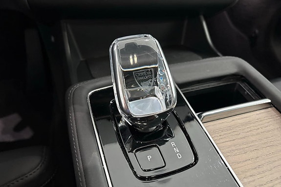 Volvo XC90 28 of 30