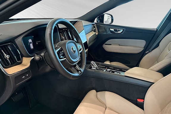 Volvo XC60 7 of 30
