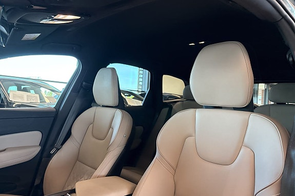 Volvo XC60 19 of 30