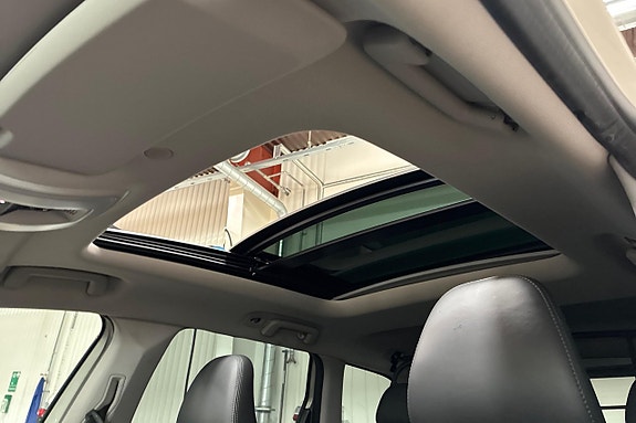 Volvo XC60 18 of 30