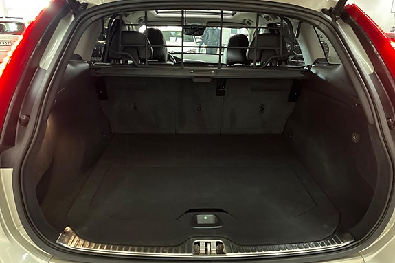 Volvo XC60 10 of 30