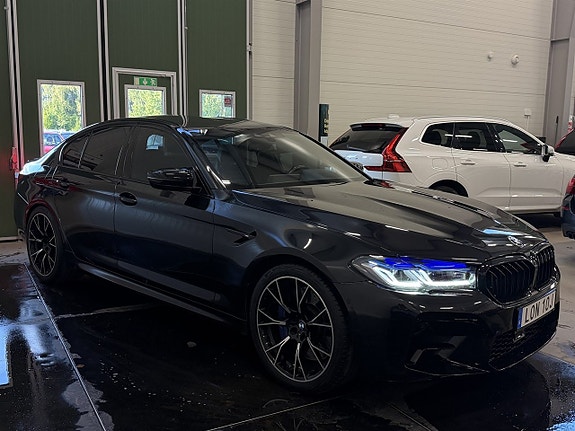 BMW M5 3 of 27