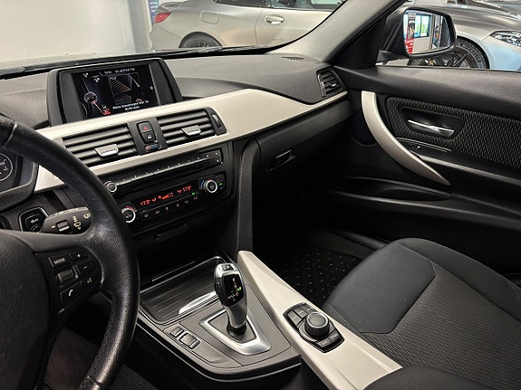 BMW 330d 22 of 30