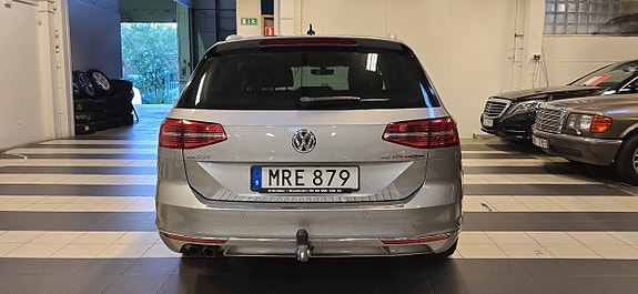 Volkswagen Passat 5 of 21