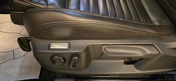 Volkswagen Passat 12 of 21