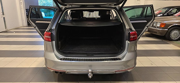 Volkswagen Passat 14 of 21