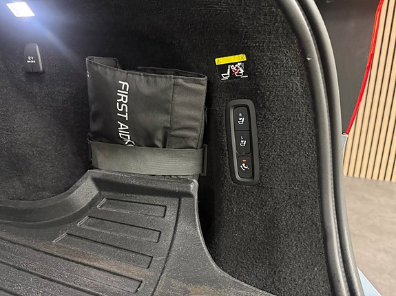 Volvo V90 26 of 30