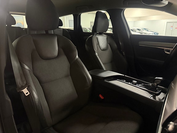 Volvo V90 30 of 30