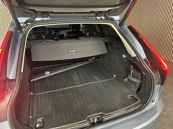 Volvo V90 24 of 30