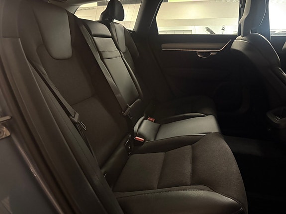Volvo V90 28 of 30