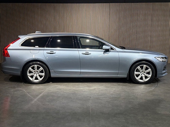 Volvo V90 3 of 30