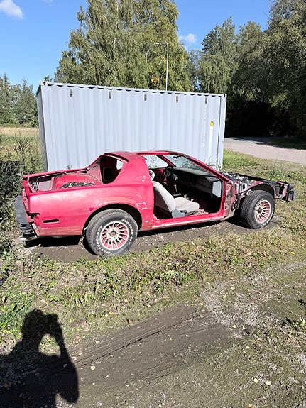 Pontiac Firebird 6 of 9