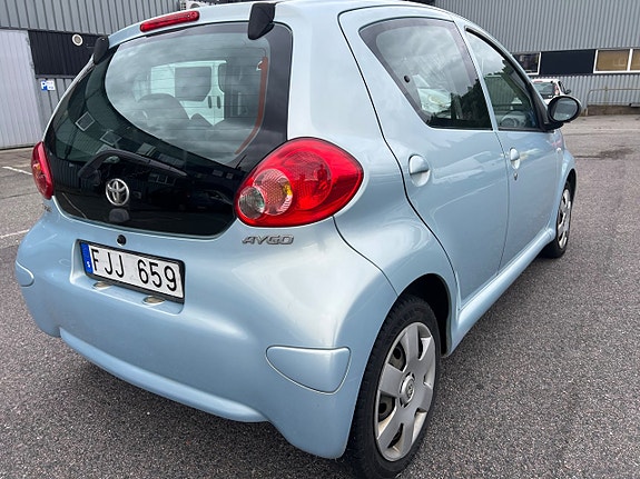 Toyota Aygo 7 of 8