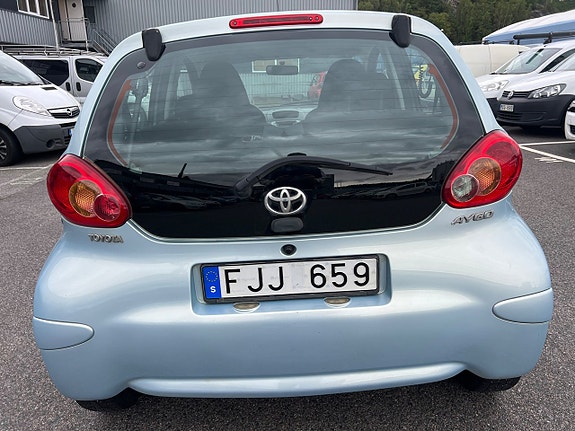 Toyota Aygo 8 of 8