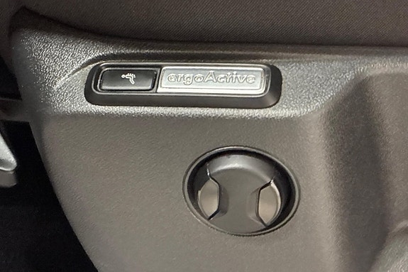 Volkswagen Tiguan Allspace 22 of 26