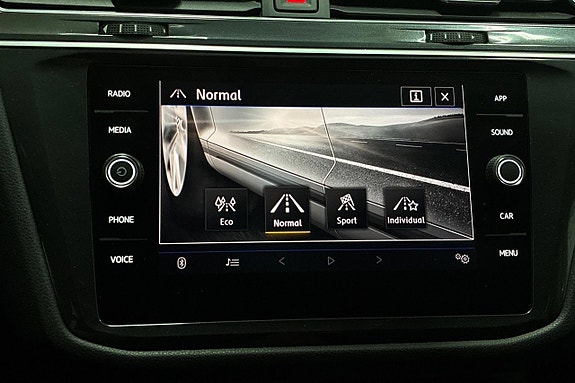 Volkswagen Tiguan Allspace 19 of 26