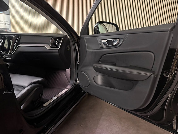 Volvo V60 26 of 27