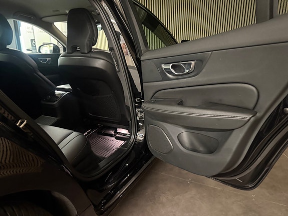 Volvo V60 24 of 27