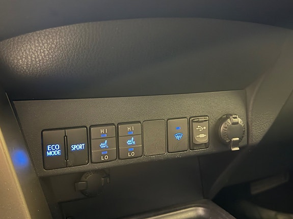 Toyota RAV4 19 of 26