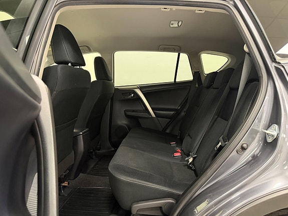 Toyota RAV4 21 of 26
