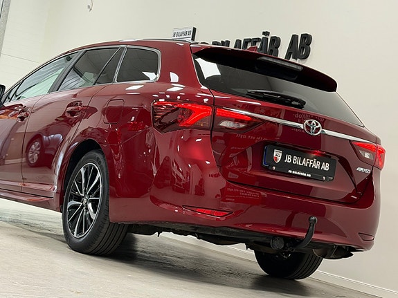Toyota Avensis 25 of 25